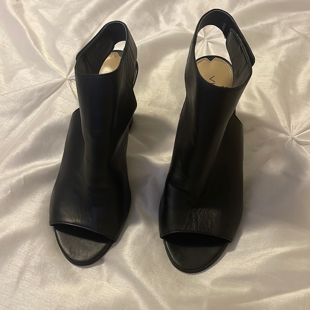 Woman’s black heels